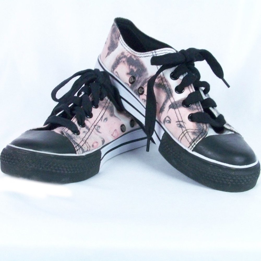 Fun Graphic Sneakers - BC Footwear Size 6
